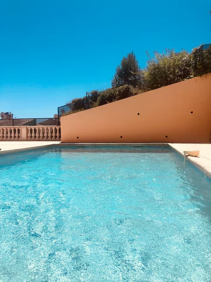 Charmant studio avec terrasse - 3